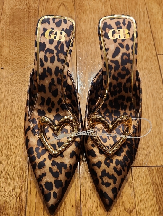 Gianni Bini Shoes - Gianni Bini Leopard Print Pointed Toe Mules with Gold Heart Accent Size 9.5